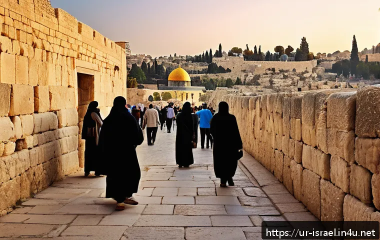 이스라엘 주요 관광 명소의 문화적 가치 - A vibrant, detailed scene of Jerusalem's Old City at sunset, showcasing ancient stone walls, narrow ...